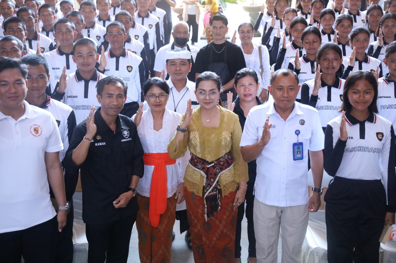 Rasniathi Adi Arnawa pimpin prosesi potong rambut Paskibraka Badung