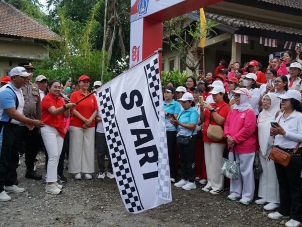 TP PKK Badung membuka lomba organisasi wanita di Carangsari