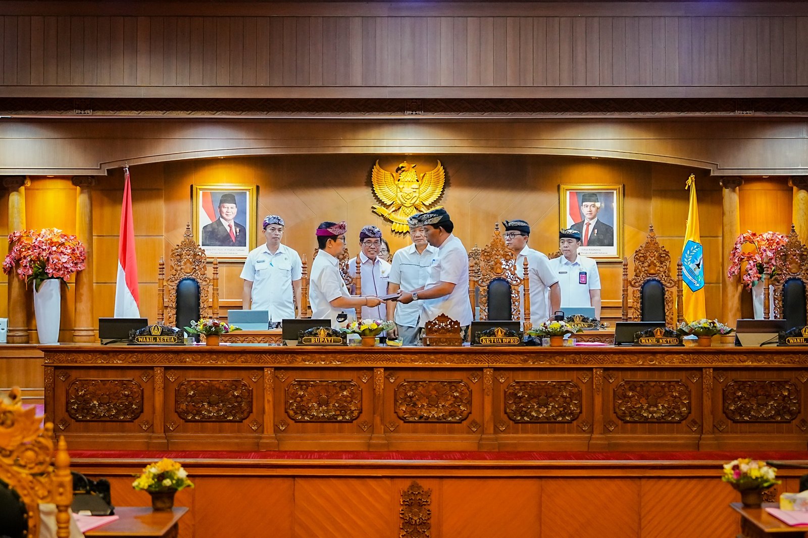 Bupati Badung I Wayan Adi Arnawa dalam Rapat Paripurna DPRD Badung membahas perubahan KUA-PPAS 2026.