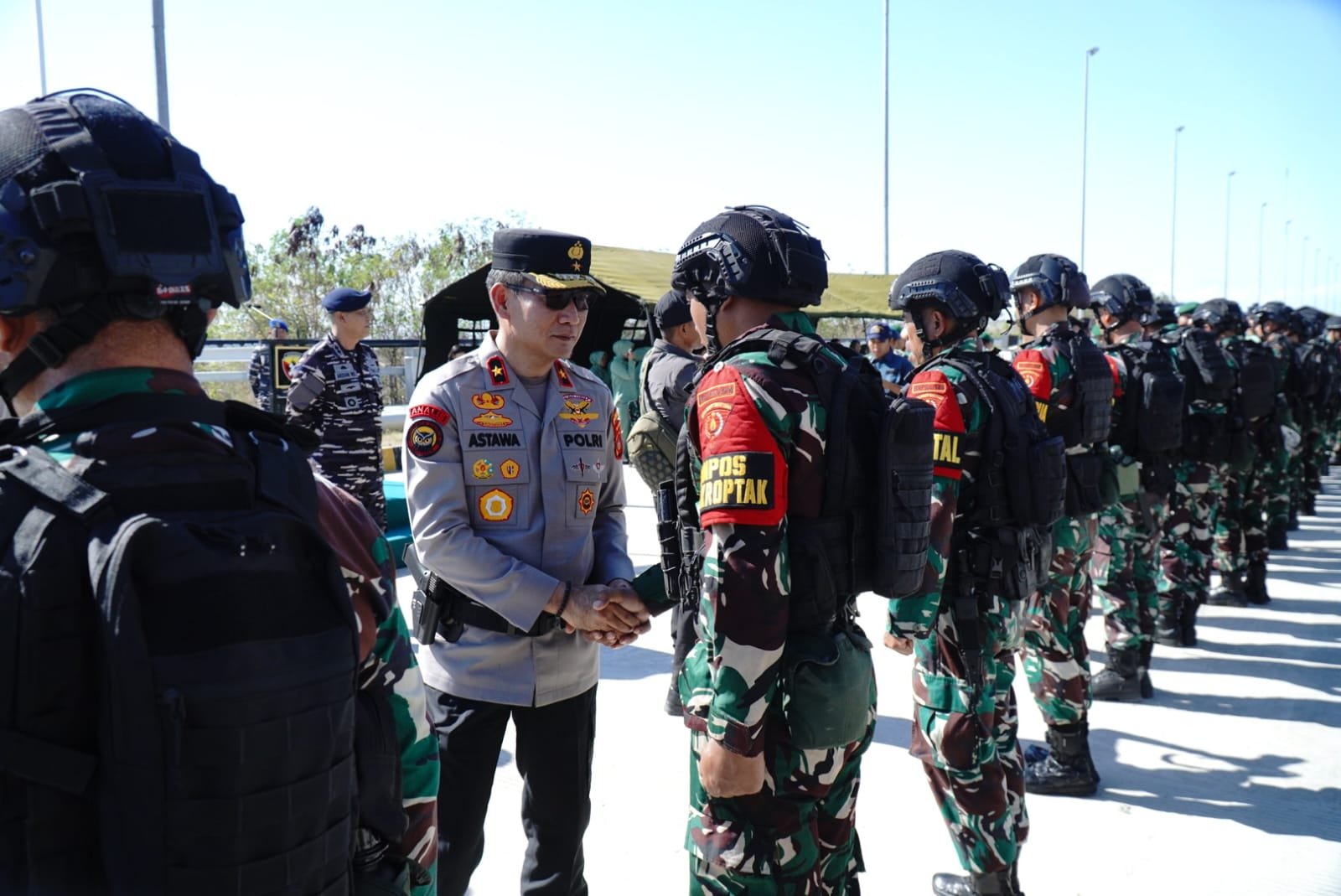 Wakapolda Bali menghadiri pemberangkatan Satgas Yonif 900/SBW ke Papua