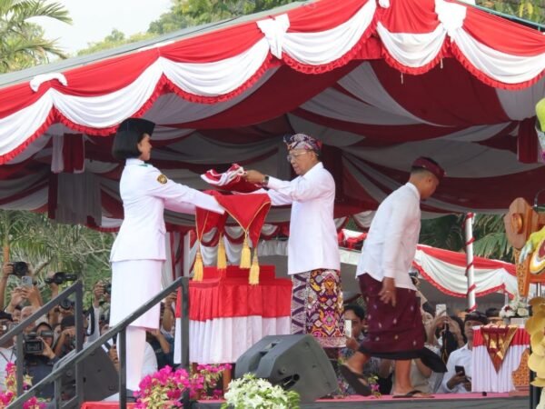 Gubernur Koster memimpin upacara HUT RI ke-81 di Denpasar