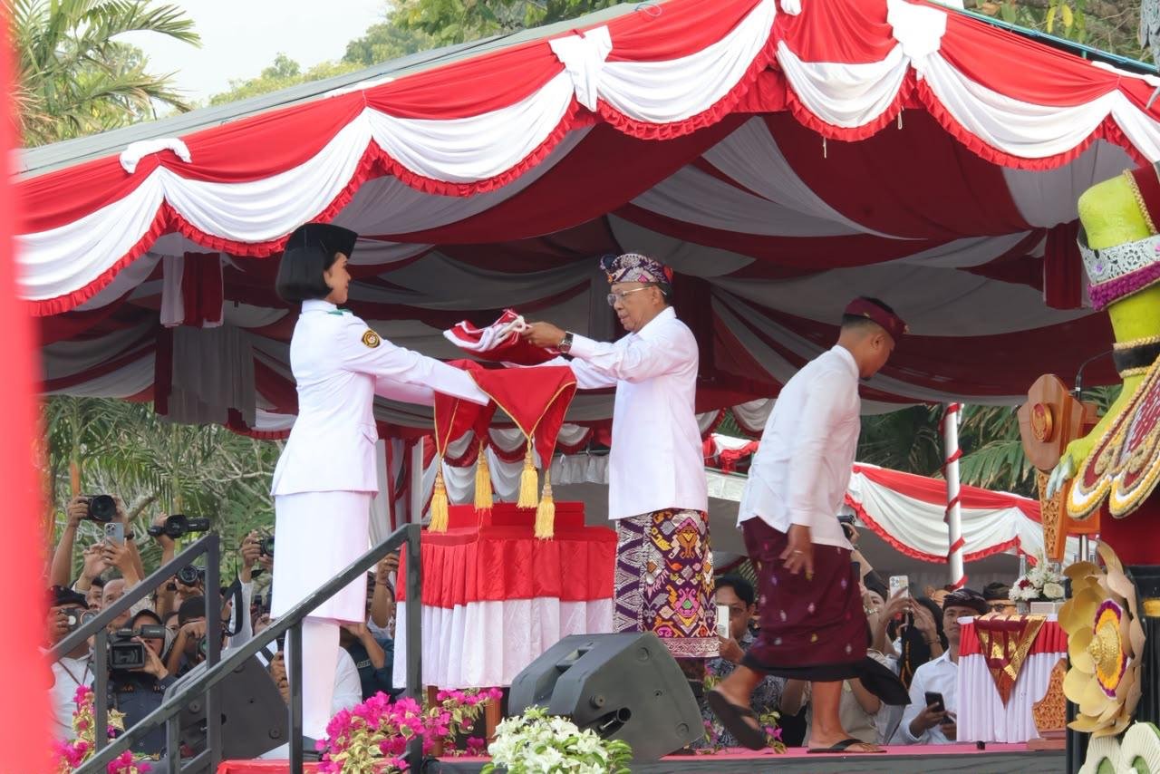 Gubernur Koster memimpin upacara HUT RI ke-81 di Denpasar