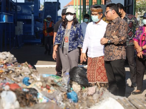 Pengujian mesin RDF di TPST Mengwitani Badung