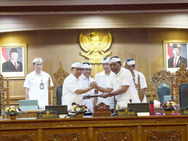 Bupati Badung I Wayan Adi Arnawa dalam Rapat Paripurna DPRD Badung