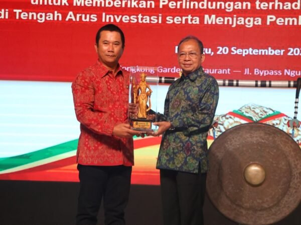 Gubernur Bali Wayan Koster menyampaikan pentingnya perlindungan lahan pertanian Bali.