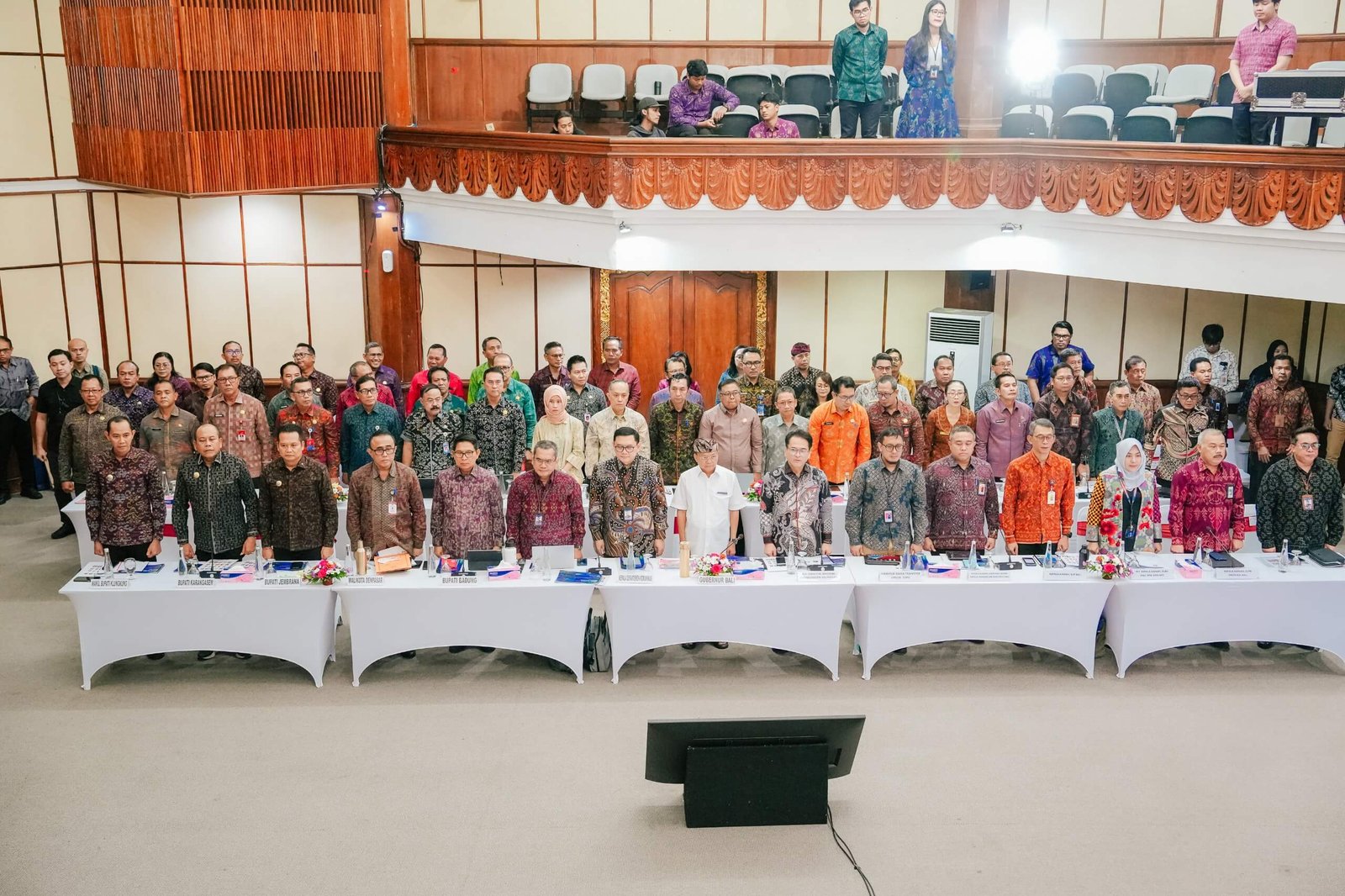 Bupati Badung Adi Arnawa bersama Gubernur Bali menerima Tim Banggar DPR RI