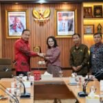 Rasniathi Adi Arnawa bersama Paskibraka Badung saat kunjungan ke IPDN dan BPIP RI